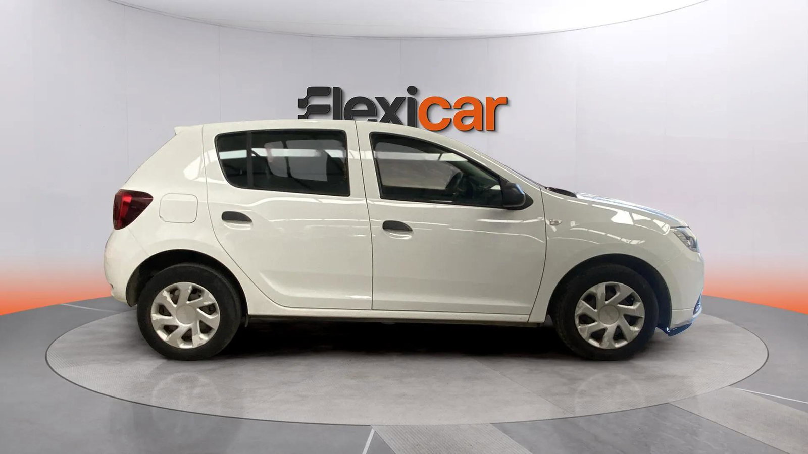 https://cdn-flexicar.caraffinity.it/public_appraisal_images_pro/images/stock/273819/Cv4V8f5XZJ__7636KJM _9c848a115ea54695a520bfe9bc03788a_Exterior_6.jpeg.jpg